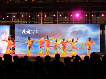 省雜技團(tuán)舉辦慶“八·一”主題文藝晚會
