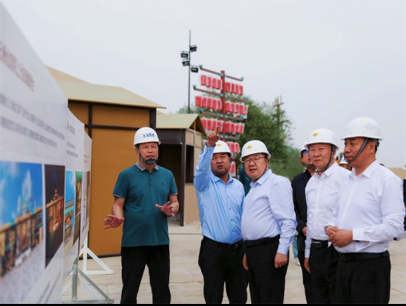 甘肅省文化和旅游廳黨組成員、副廳長(zhǎng)萬(wàn)學(xué)科一行調(diào)研樂(lè)動(dòng)敦煌-文旅產(chǎn)業(yè)綜合體項(xiàng)目建設(shè)情況